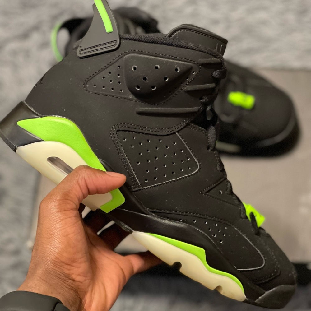 Electric Green 6’s